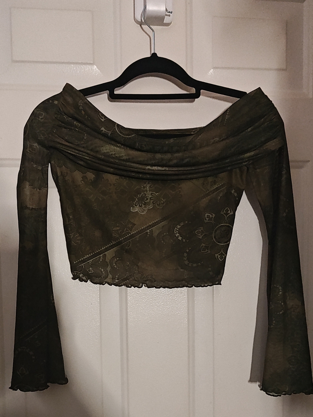 SHEIN Olive Green Floral-Print Long Sleeve Cropped Top - Picture 2 of 2